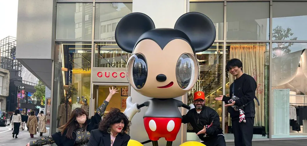 El Mickey Mouse de Javier Calleja ya luce en Tokio | Diario Sur